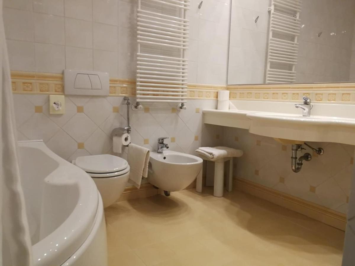 Hotel Bristol Беллария-Иджеа-Марина Экстерьер фото