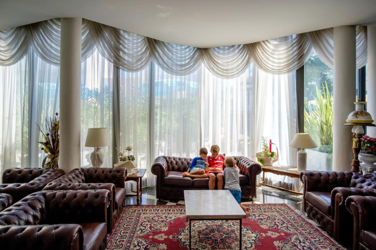 Hotel Bristol Беллария-Иджеа-Марина Экстерьер фото