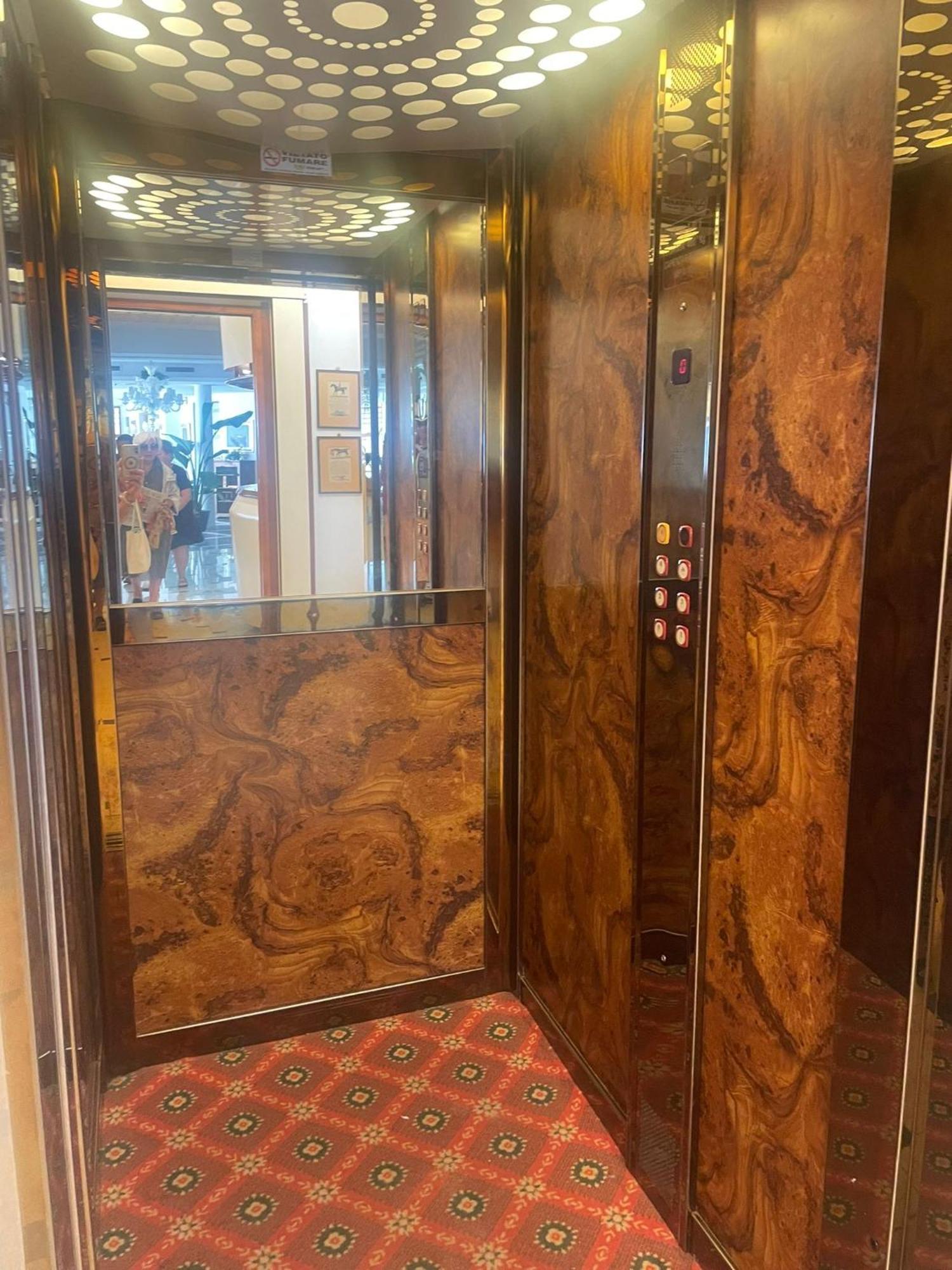 Hotel Bristol Беллария-Иджеа-Марина Экстерьер фото
