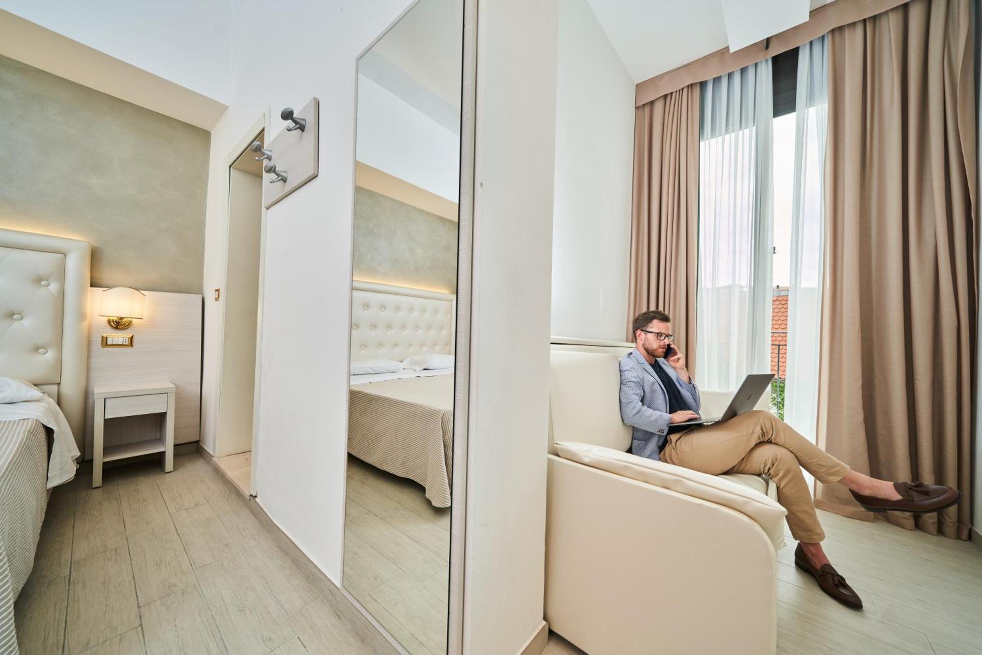 Hotel Bristol Беллария-Иджеа-Марина Экстерьер фото