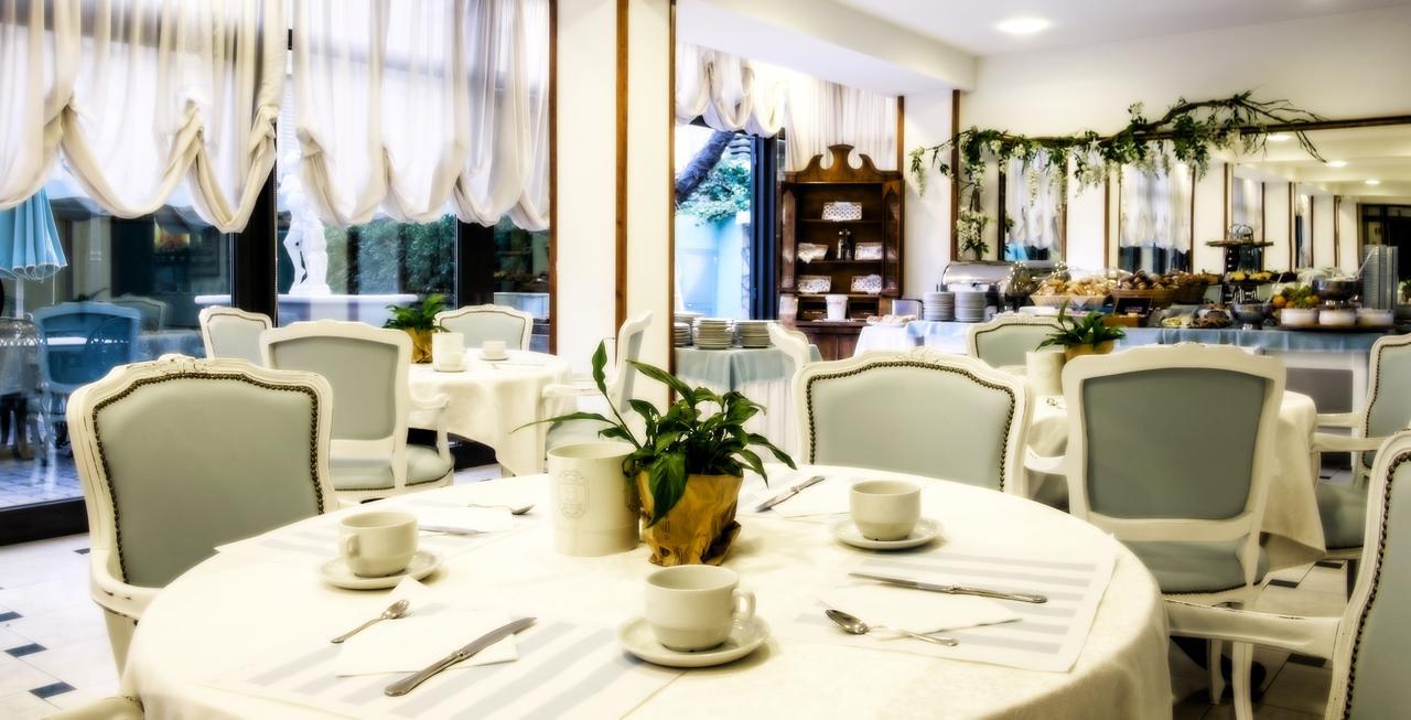 Hotel Bristol Беллария-Иджеа-Марина Экстерьер фото
